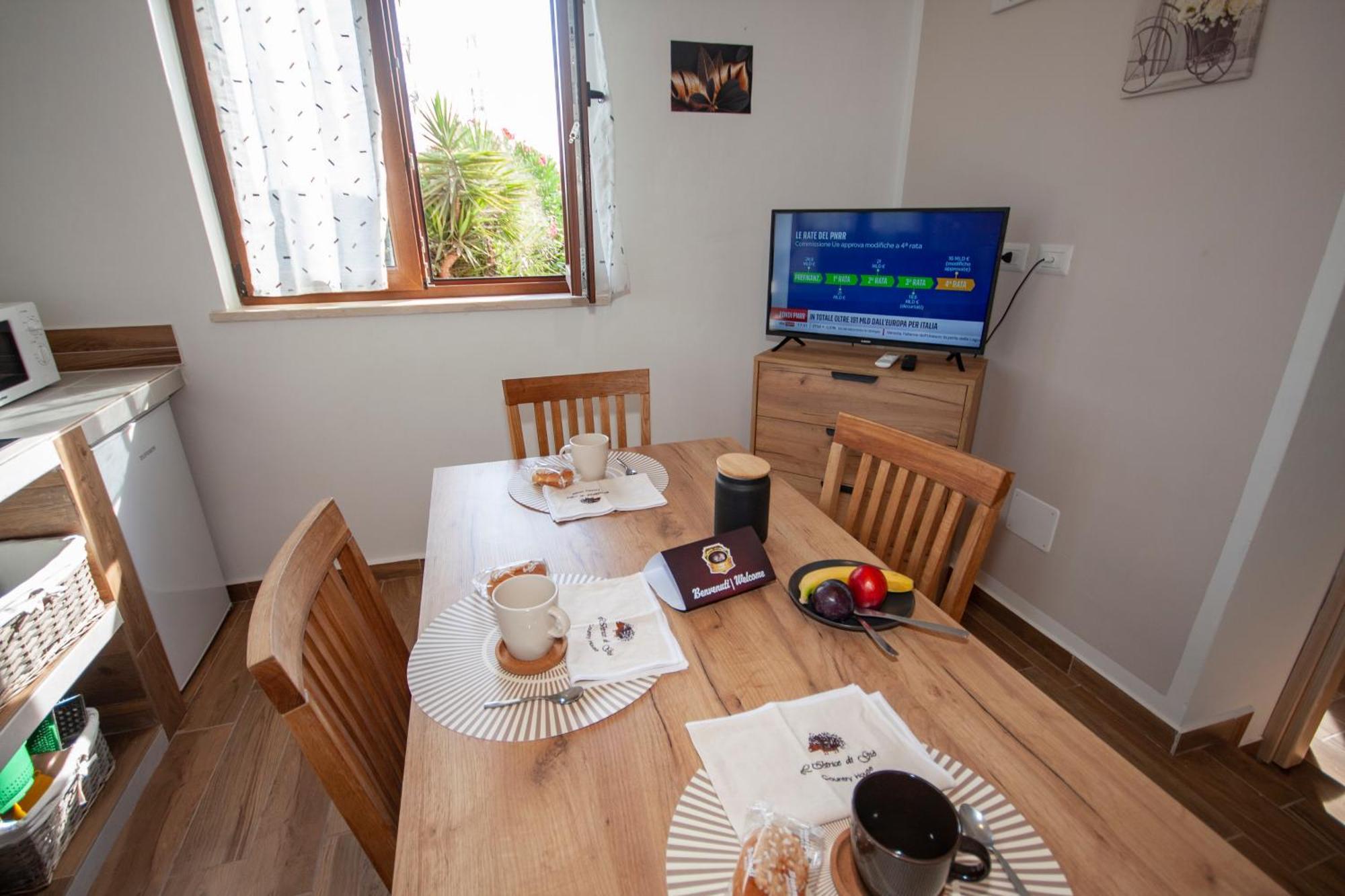 Agriturismo L'Istrice Di Gio 몬탈토디카스트로 외부 사진