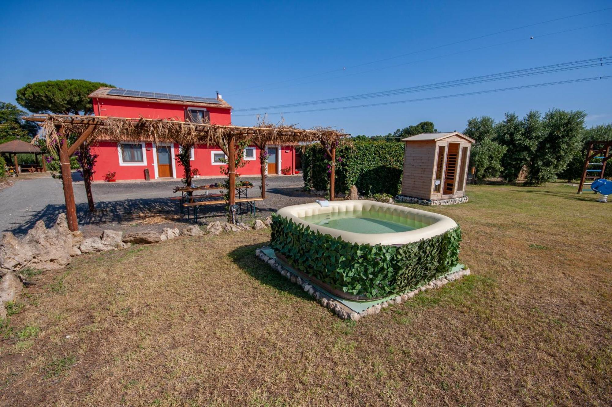Agriturismo L'Istrice Di Gio 몬탈토디카스트로 외부 사진