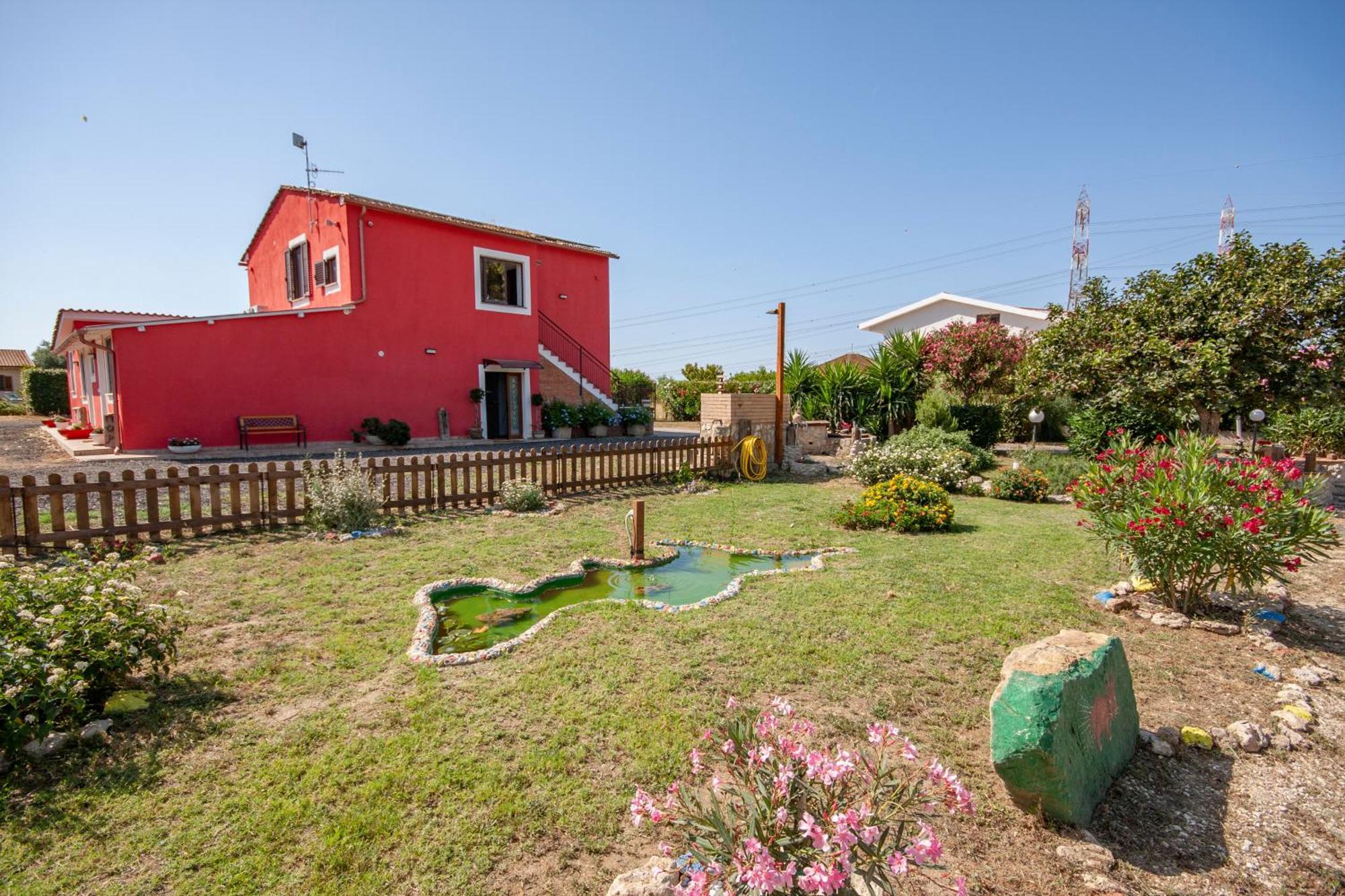 Agriturismo L'Istrice Di Gio 몬탈토디카스트로 외부 사진